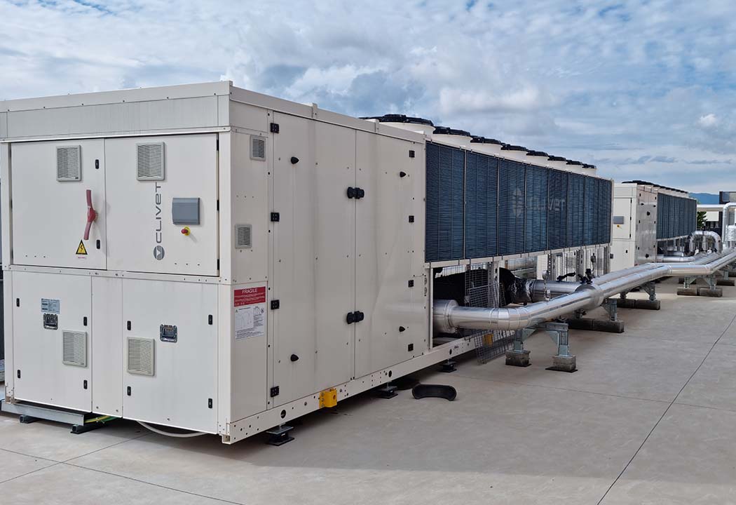 Hydronic system with polyvalent